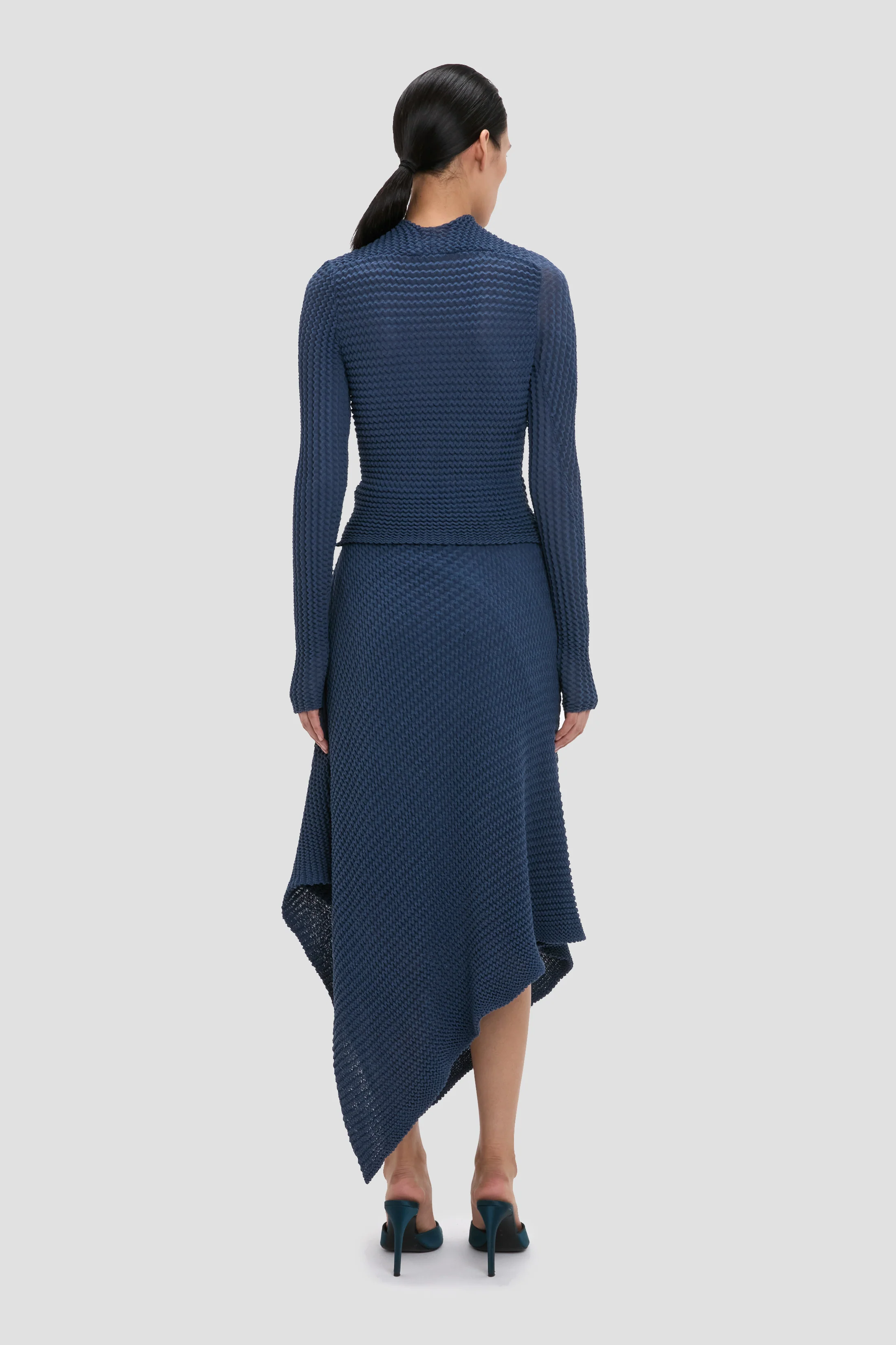Cropped Knit Top In Eclipse - Image 4