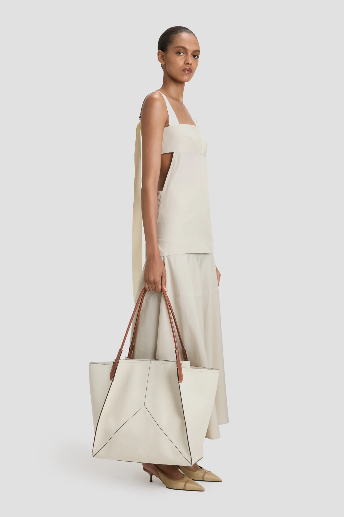 Victoria Tote Bag Large In Ivory Canvas - Image 3