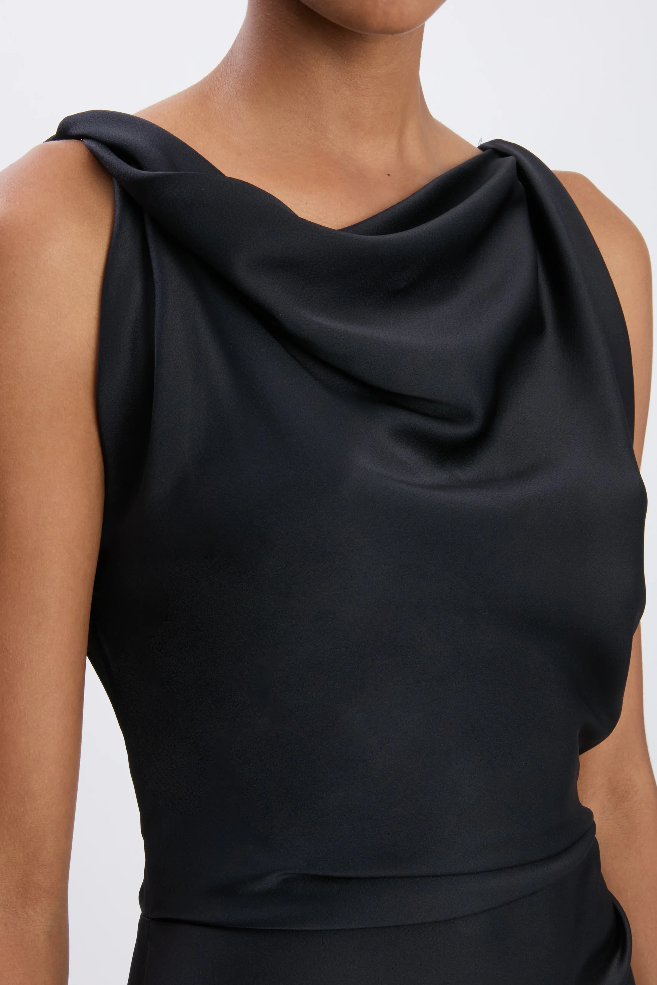 Posy Midi Dress In Navy - Image 3