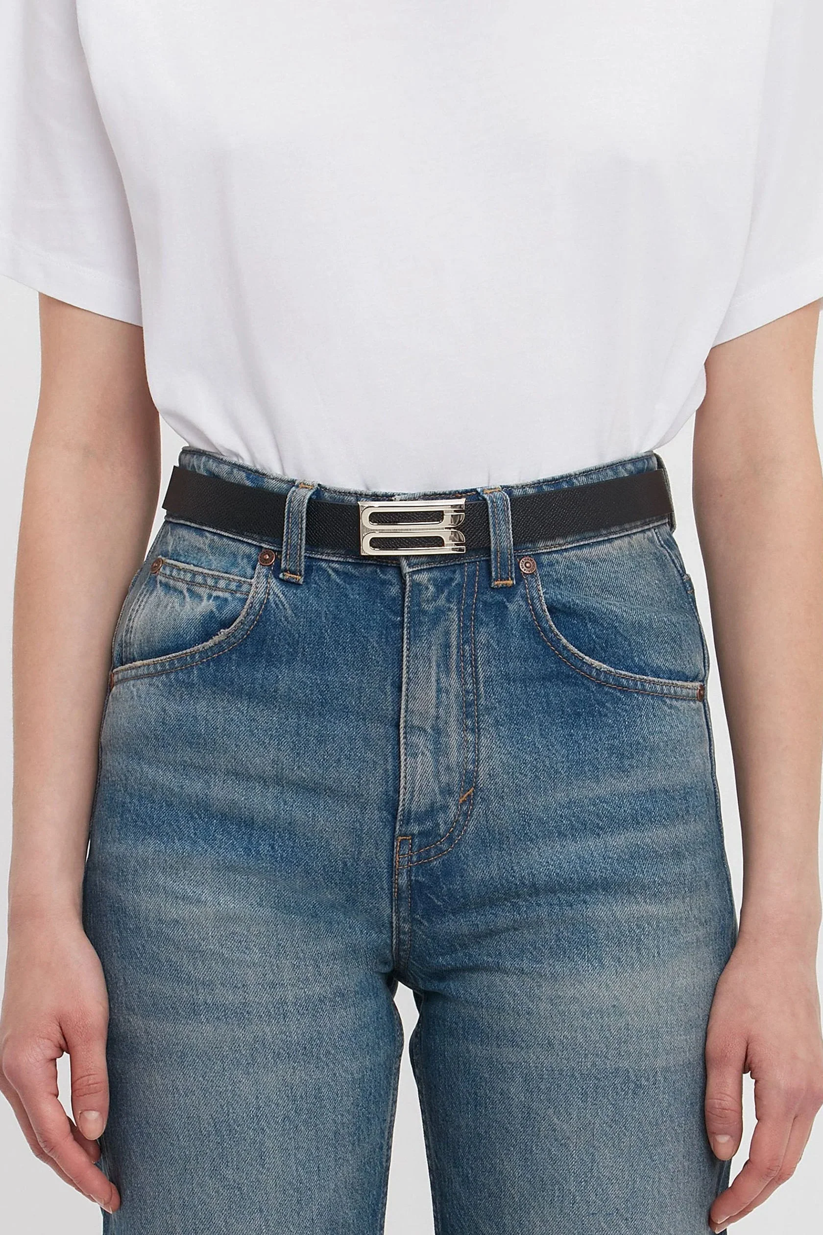 Silver Buckle Dorian Belt In Black Grained Leather - Image 2