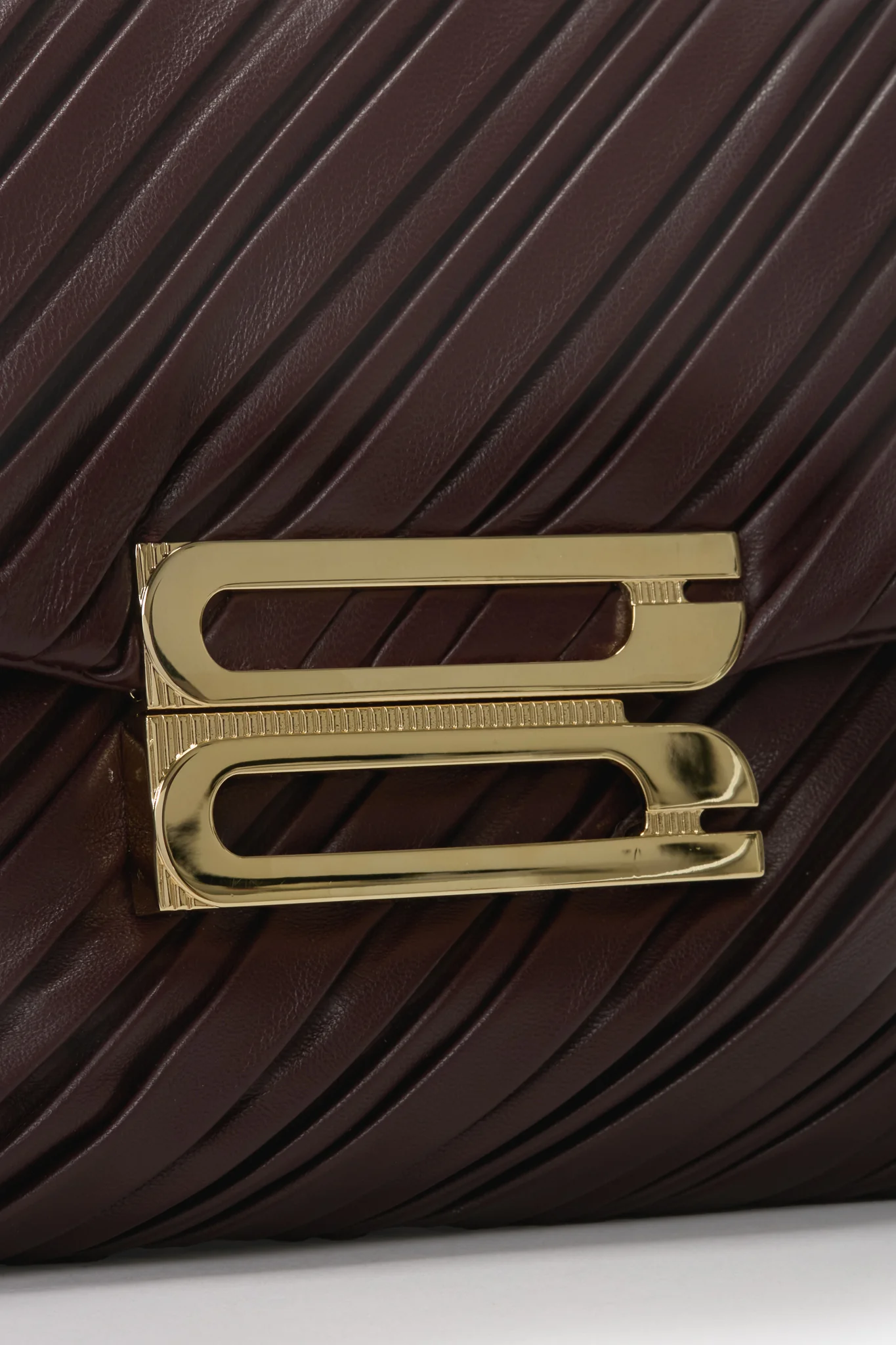 Soft Dorian Bag In Burgundy Pleated Leather - Image 5
