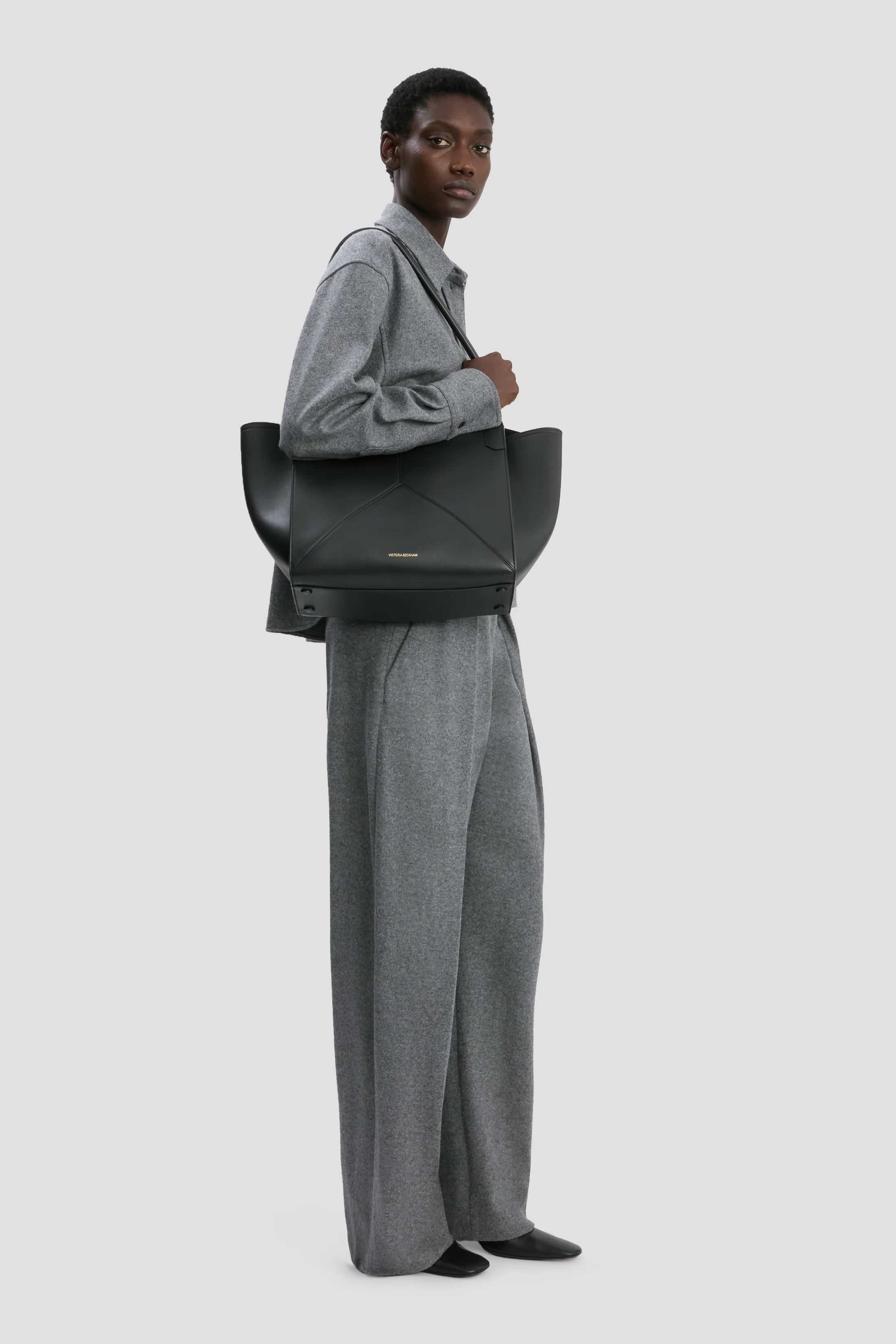 Victoria Tote Bag In Black Leather - Image 3
